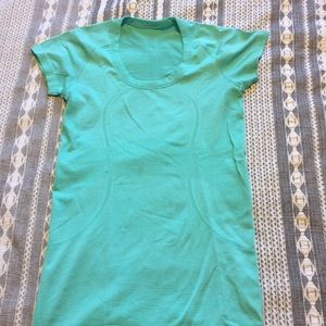 COPY - Lululemon running top size 6